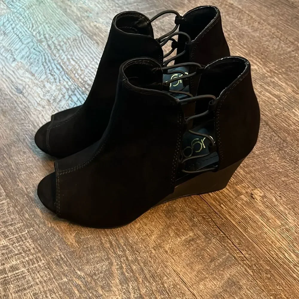 Sugar black suede